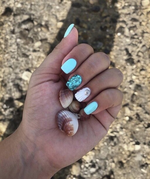 The best beach nails, tropical nails, mermaid nails, and ocean nails to copy