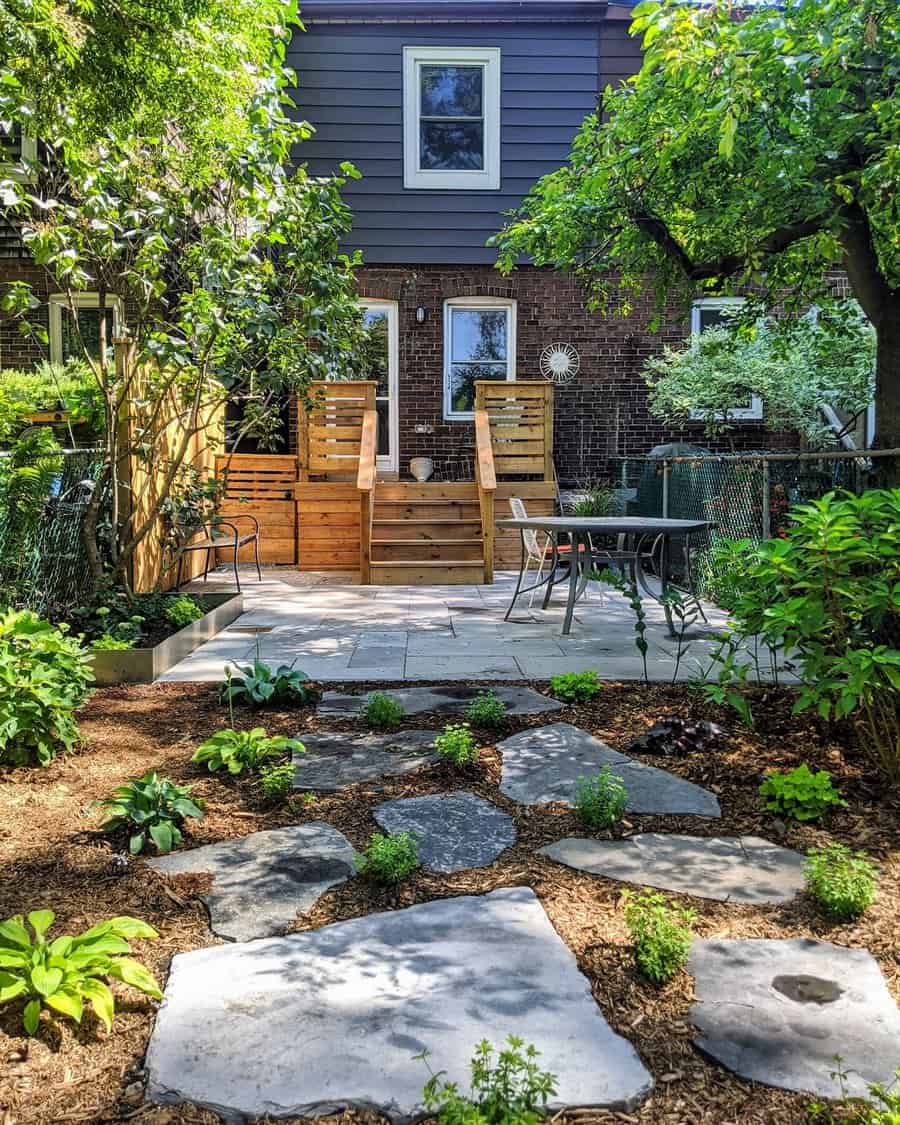 landscape with stone pavers