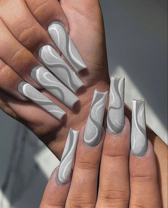 Más de 30 impresionantes diseños de uñas en gris para que sean neutrales - 253